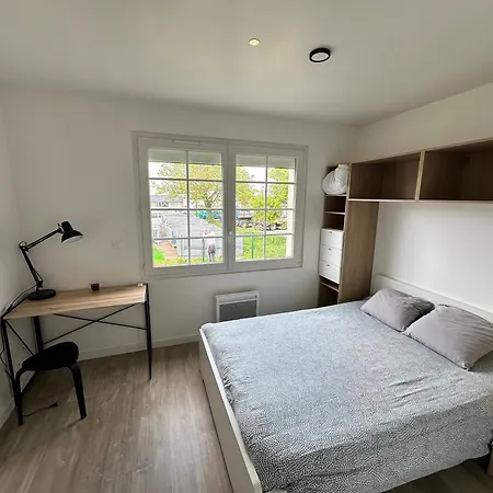 Homestay Privee, Maison Avec Jardin, Quartier Europe
